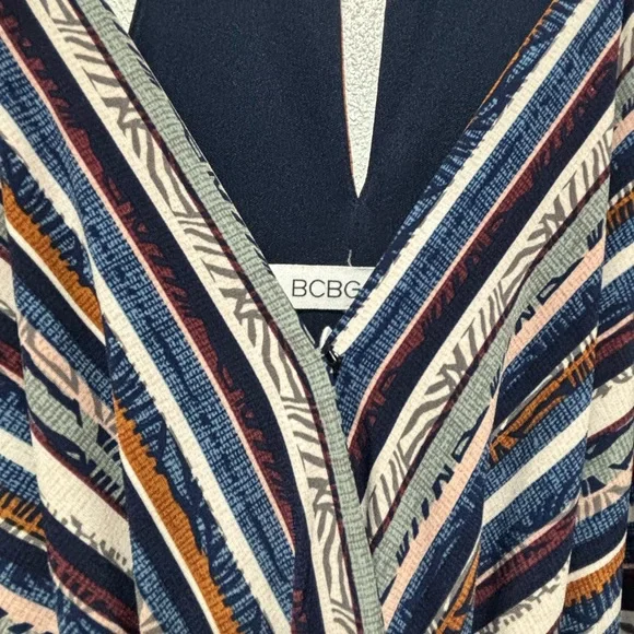 BCBG Generation Dress w Pockets - Picture 4 of 9